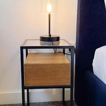 Stylish Modern 1Bed Apartment In Bedford Kültér fotó