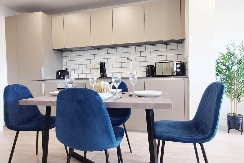 Stylish Modern 1Bed Apartment In Bedford Kültér fotó