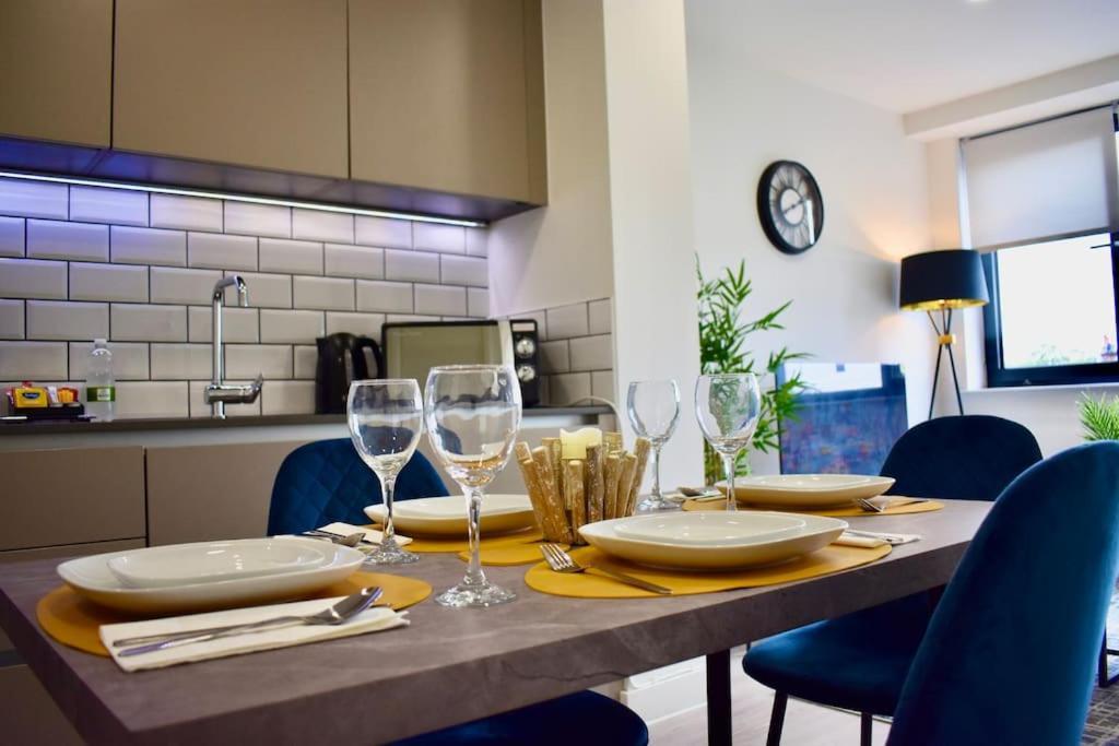 Stylish Modern 1Bed Apartment In Bedford Kültér fotó